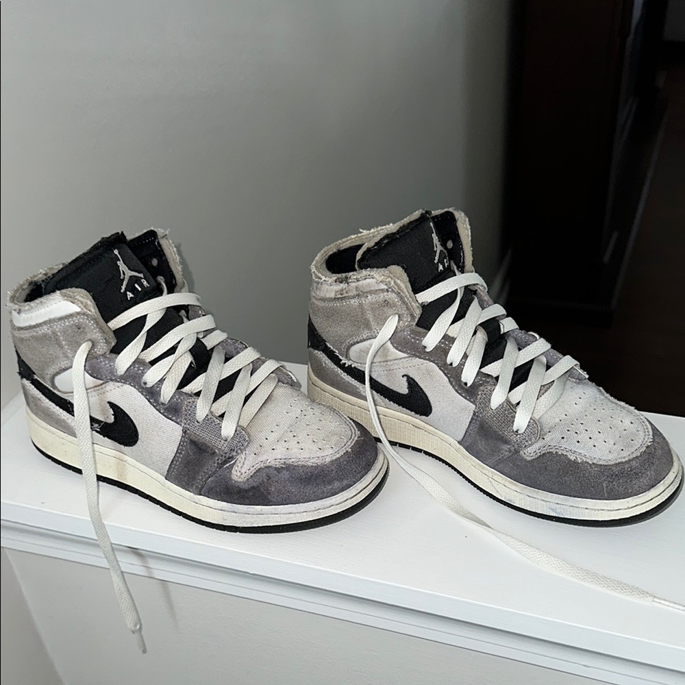 Kids High-Top Sneakers - Gray and Black